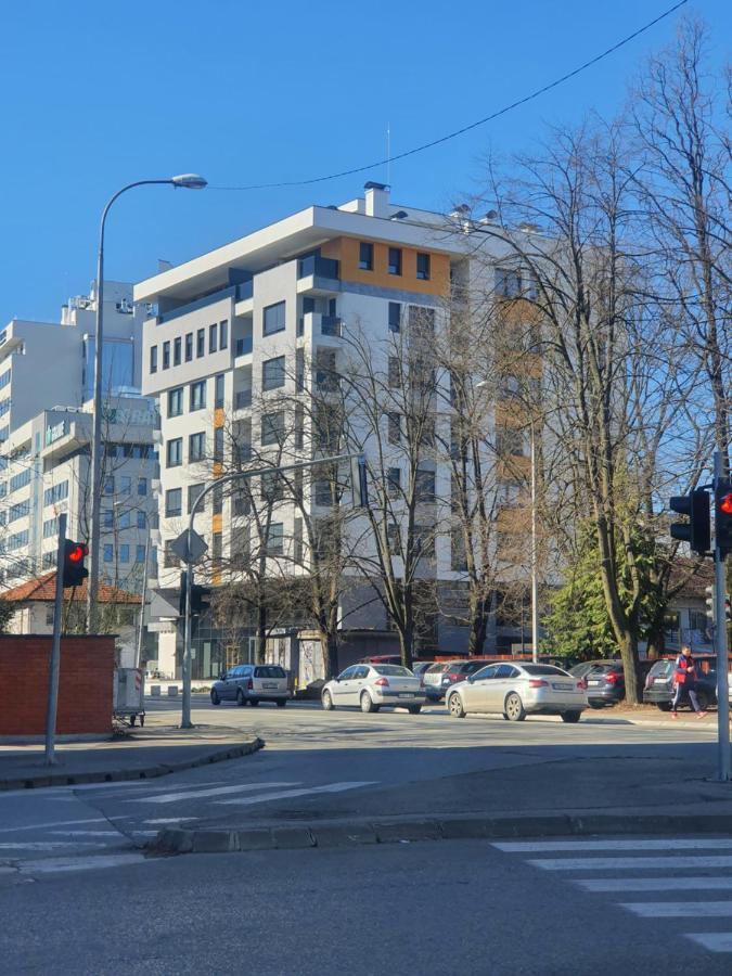 Lux Opera 2 Banja Luka Exterior foto